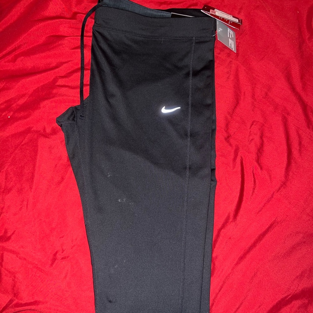 Plus Size Nike Cropped Leggings